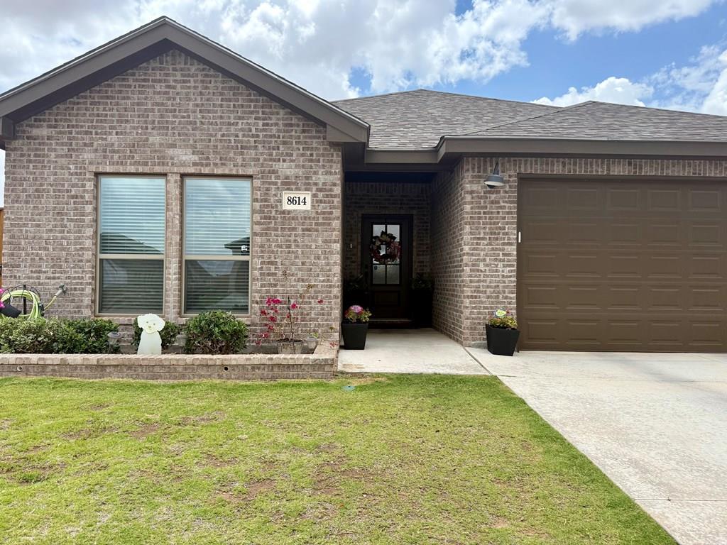 8614 Pamplona Pl Property Photo 1