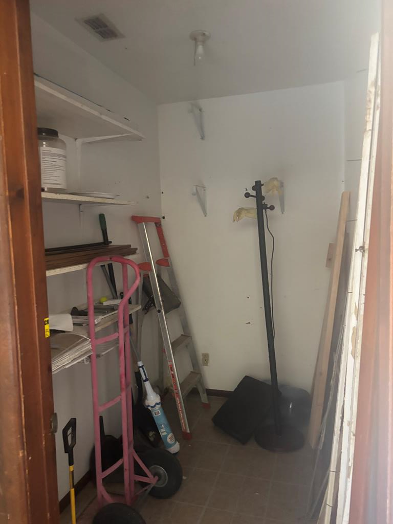 301 4th Property Photo 2