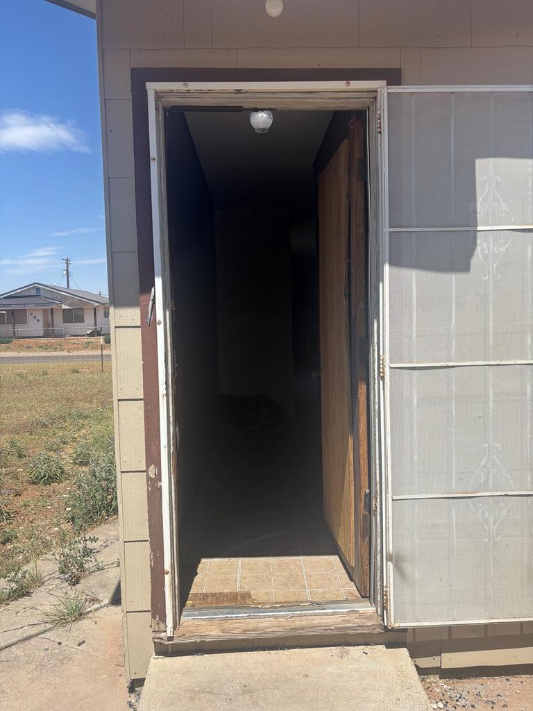 301 4th Property Photo 6