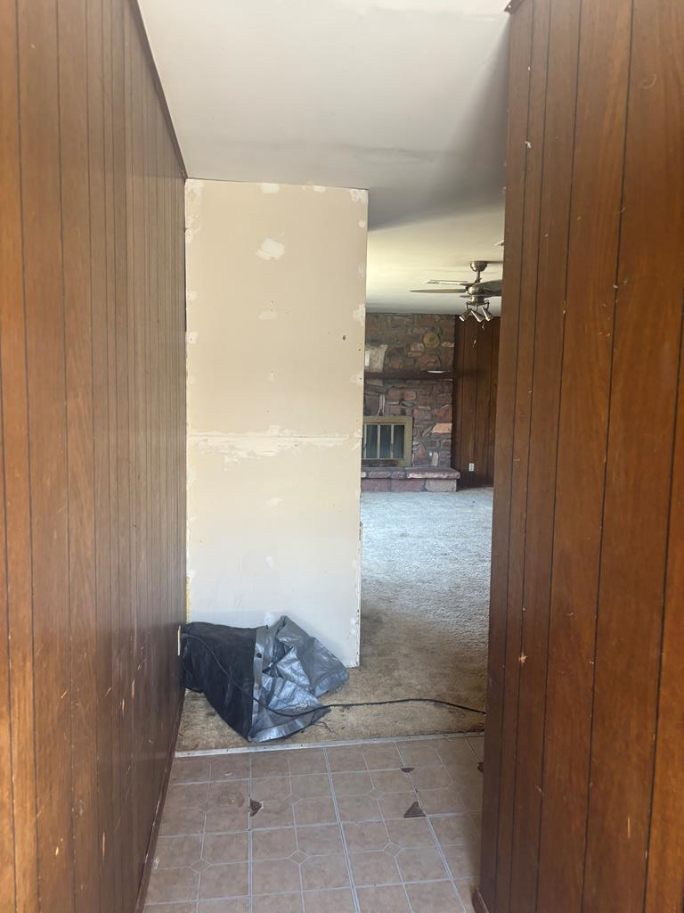 301 4th Property Photo 8