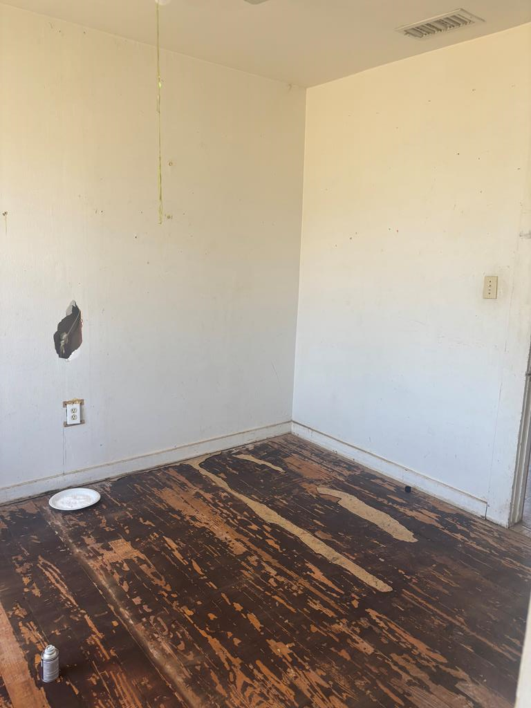 301 4th Property Photo 10