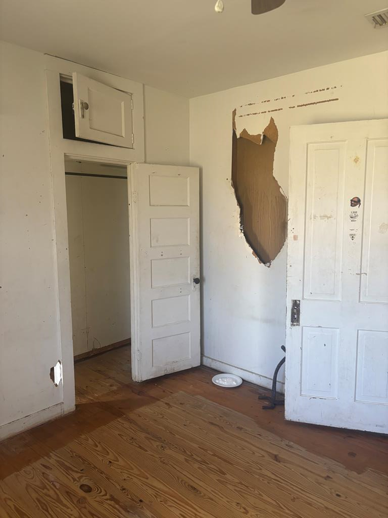 301 4th Property Photo 11