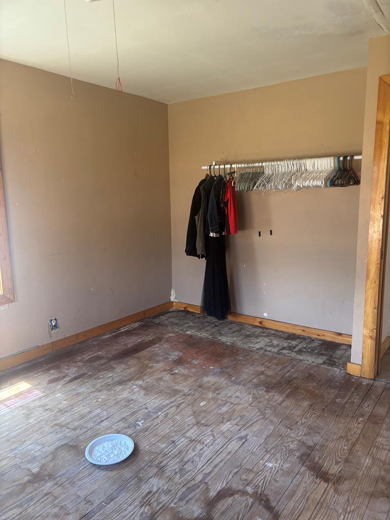 301 4th Property Photo 17