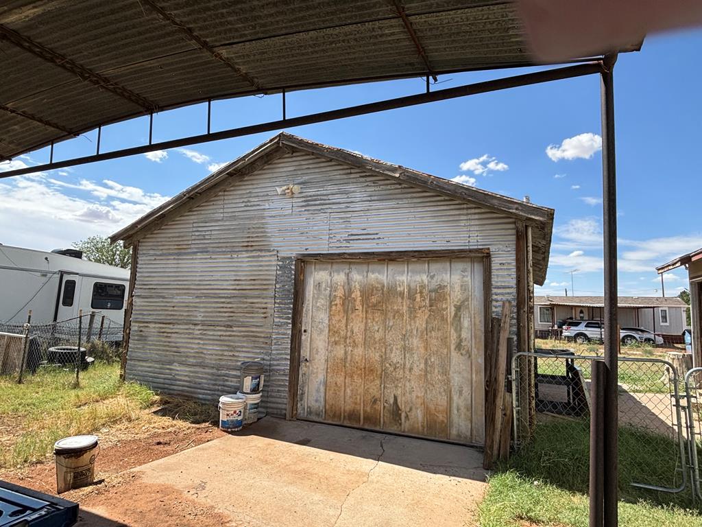 301 4th Property Photo 20