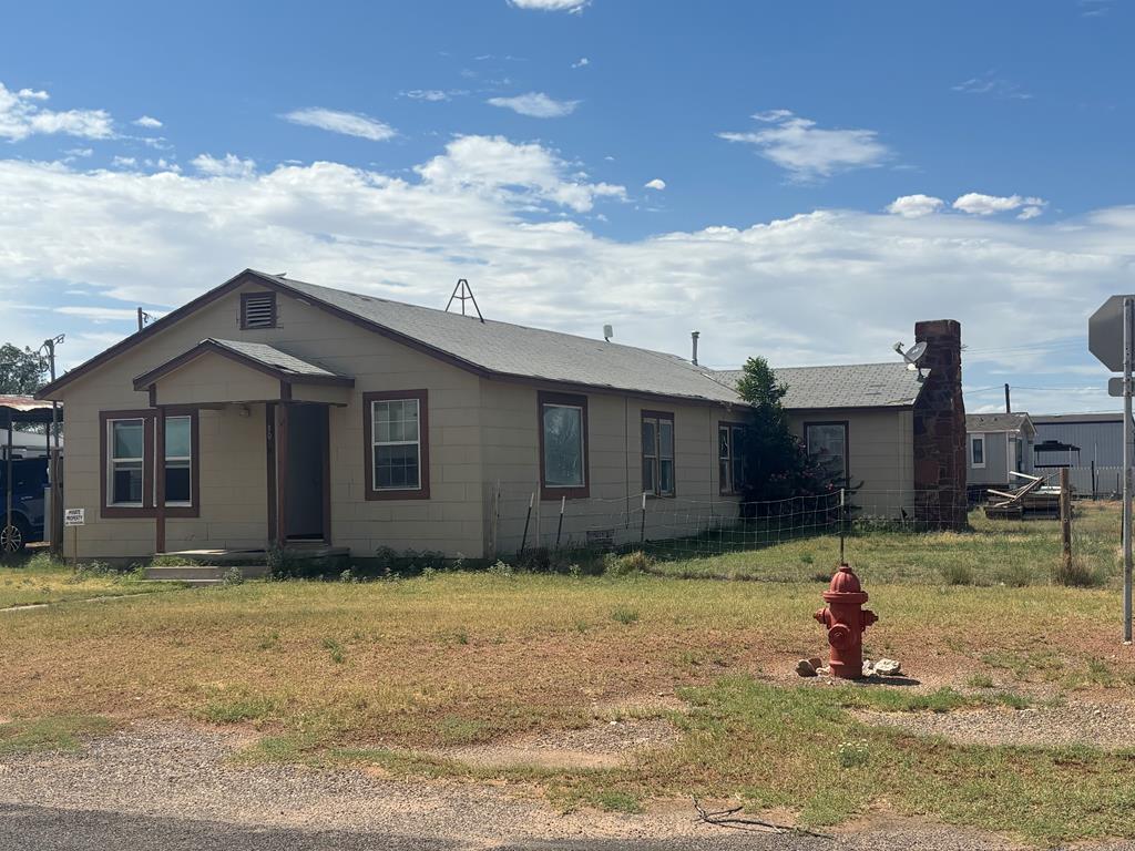 301 4th Property Photo 22