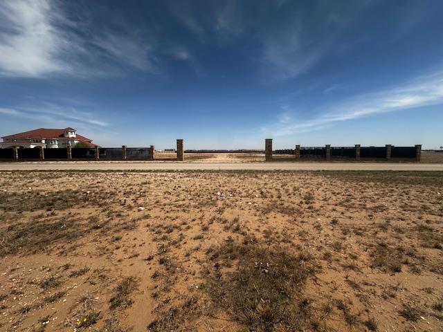 18 Estates Dr Property Photo 5