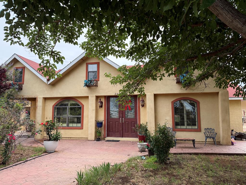 2215 Ne 501 Property Photo 1