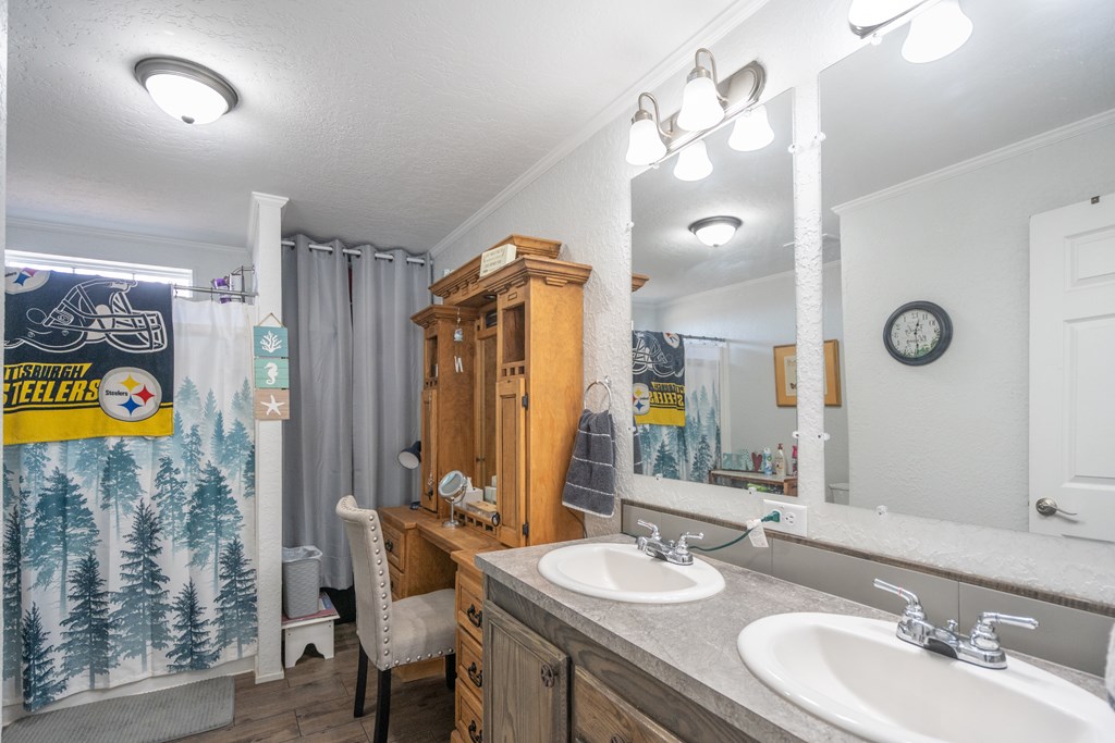 7 Nw Bit Ct Property Photo 6