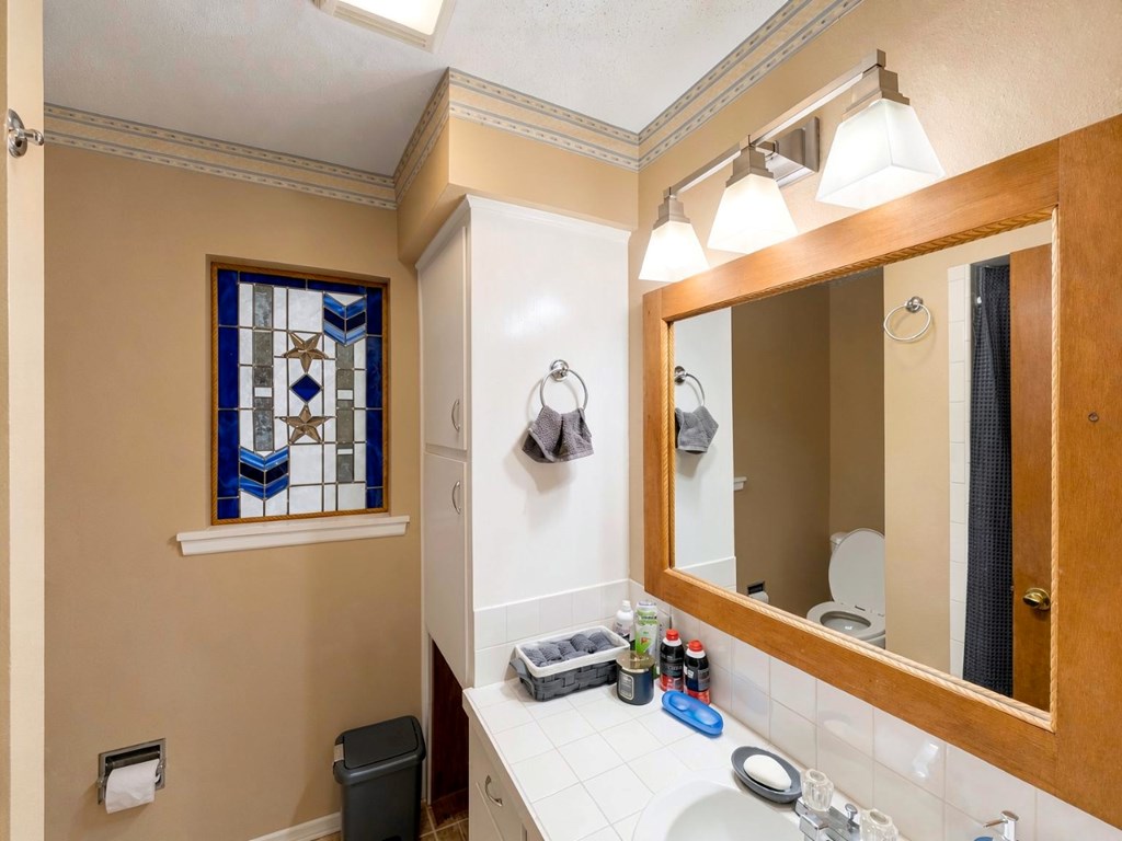 507 E Harriet Property Photo 11