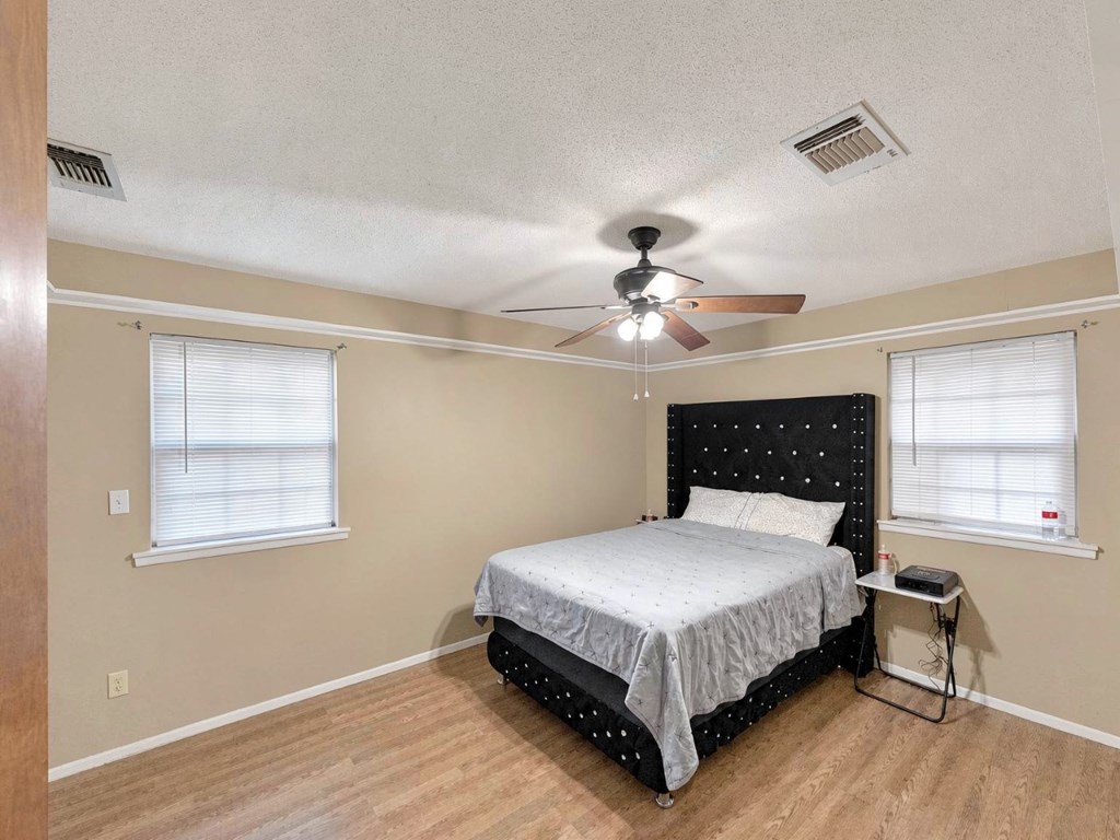 507 E Harriet Property Photo 12