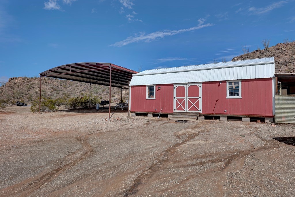 93 Rockin Ranch Rd Property Photo 16