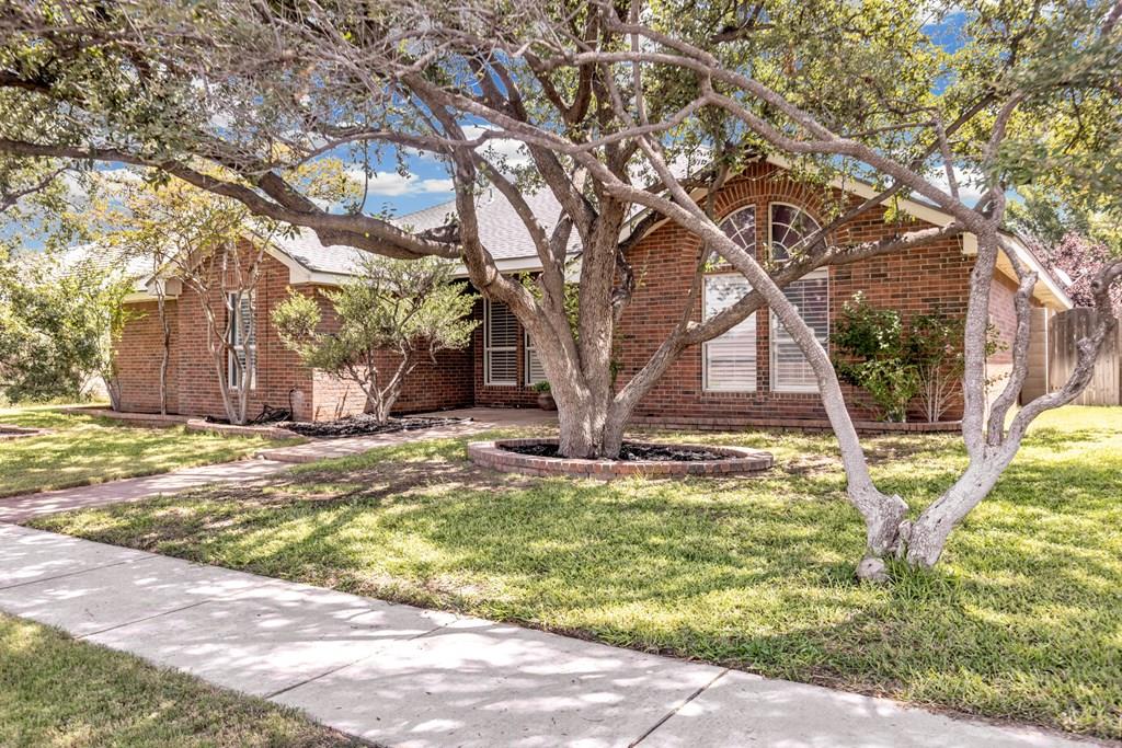 1810 Hereford Blvd Property Photo 1