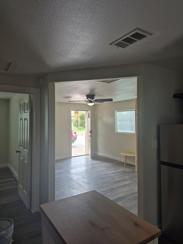 103 5th St Property Photo 10