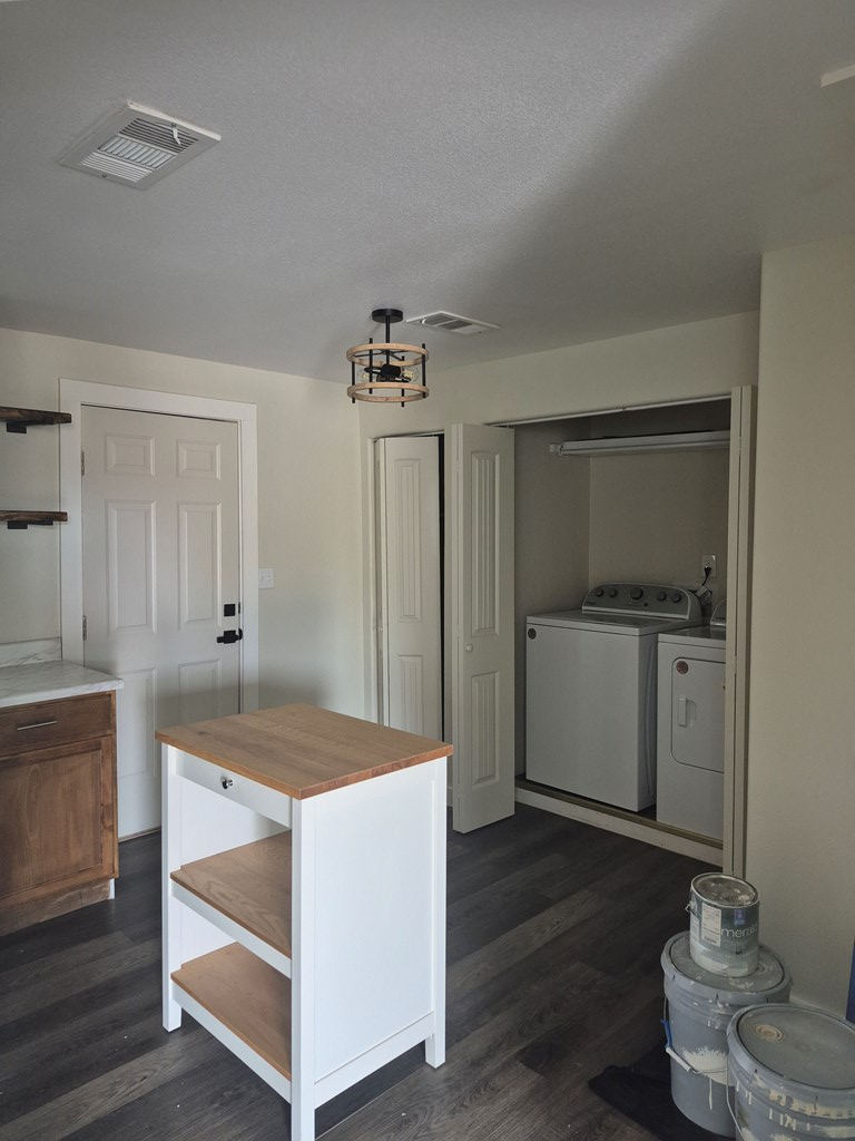 103 5th St Property Photo 12