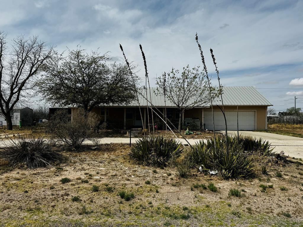 3545 N Greer Property Photo 2