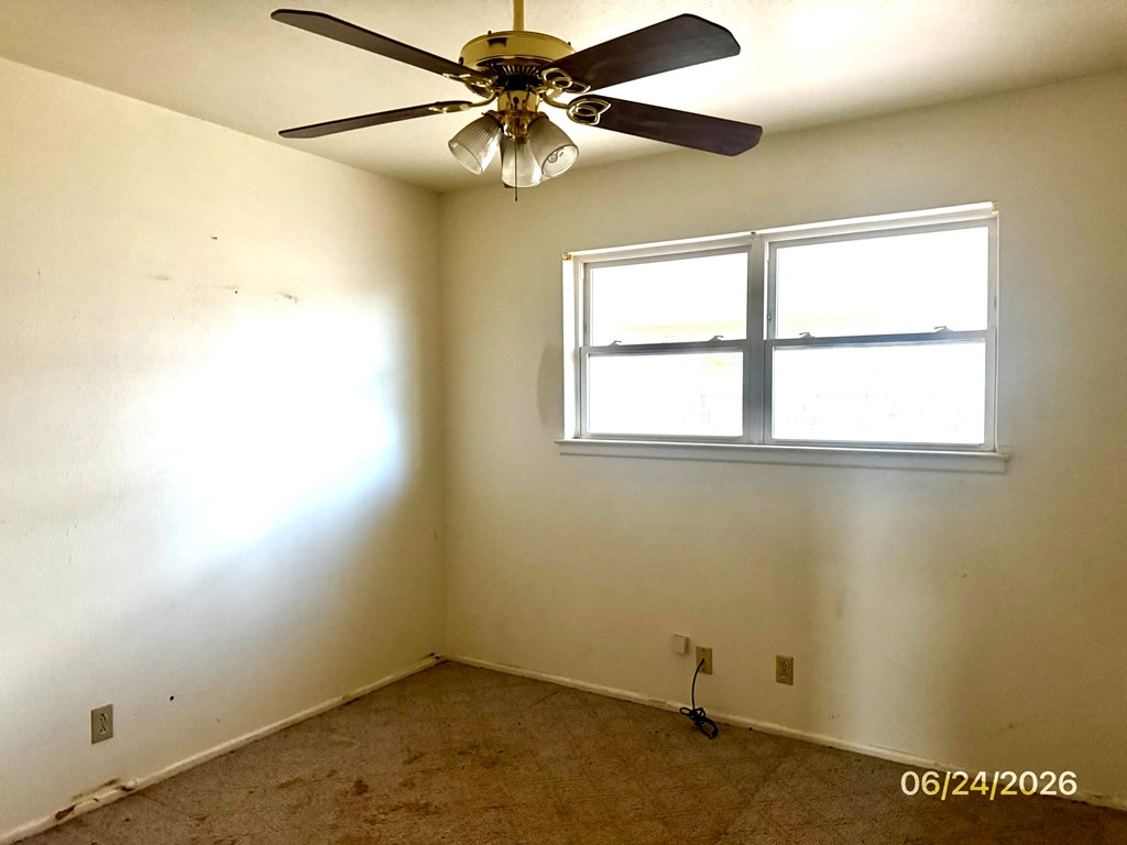 3332 Camarie Ave Property Photo 6