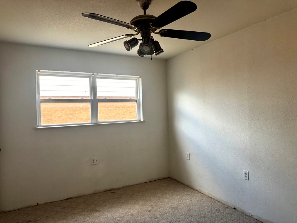 3332 Camarie Ave Property Photo 9