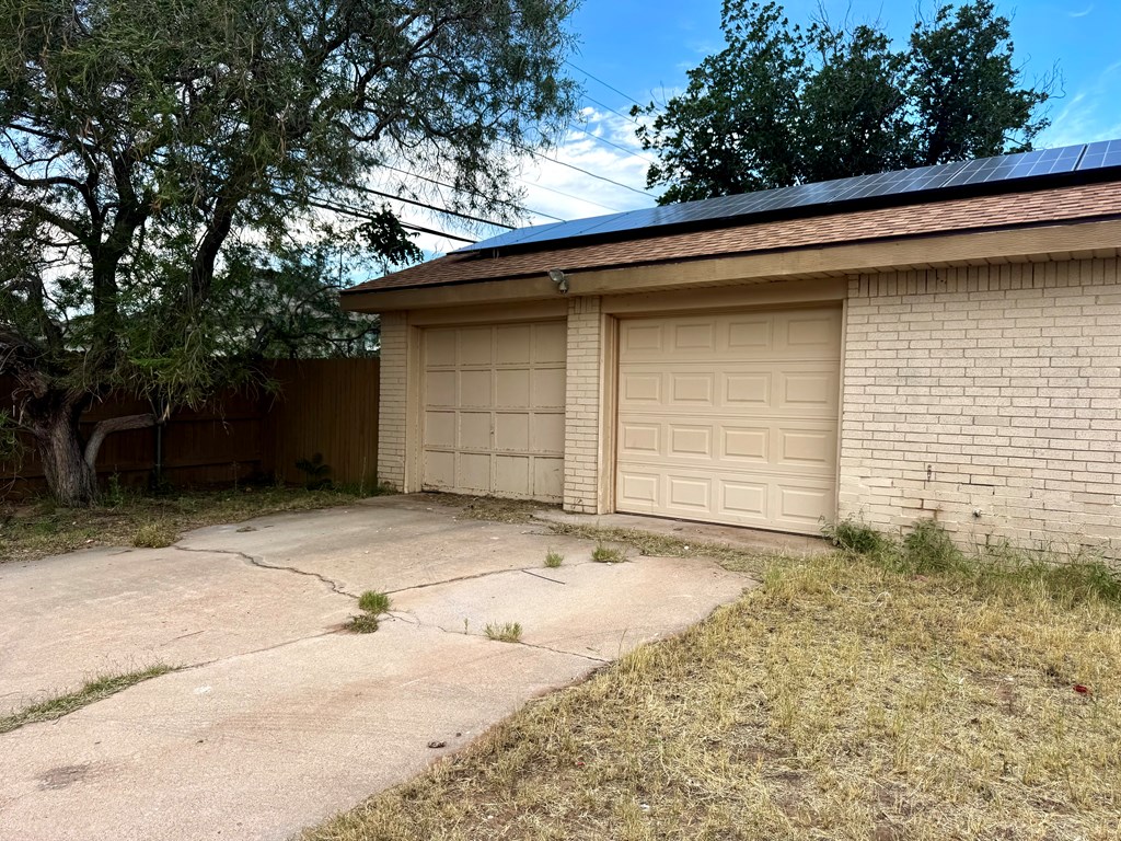 3332 Camarie Ave Property Photo 19