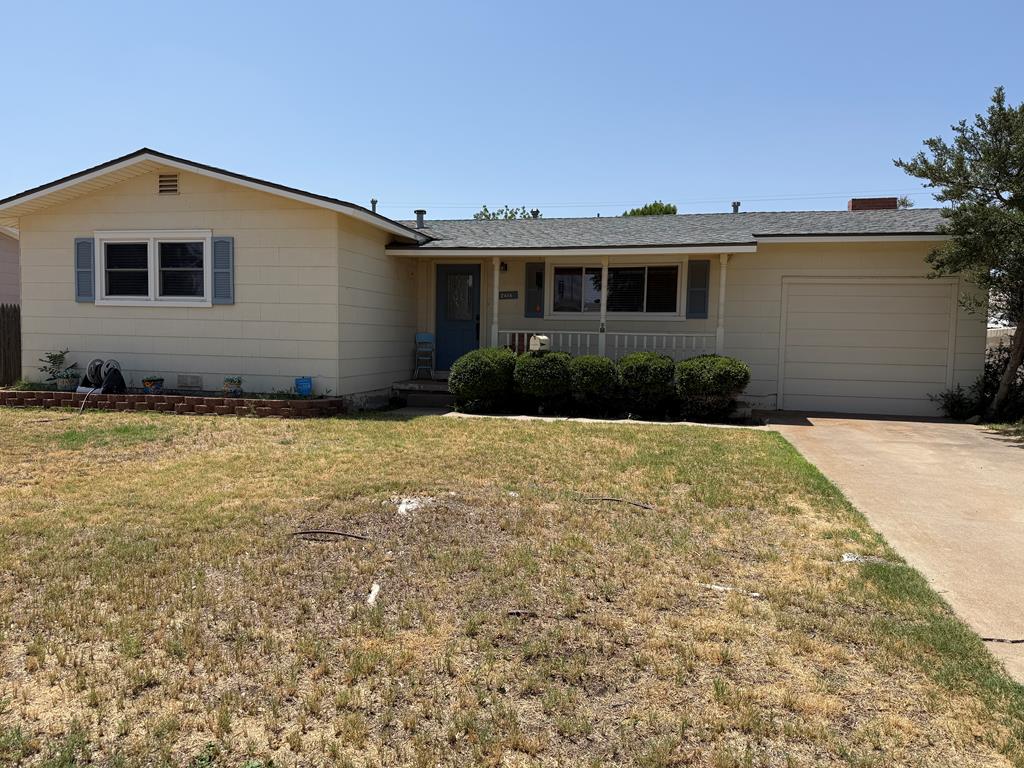2414 Beechwood Property Photo 1