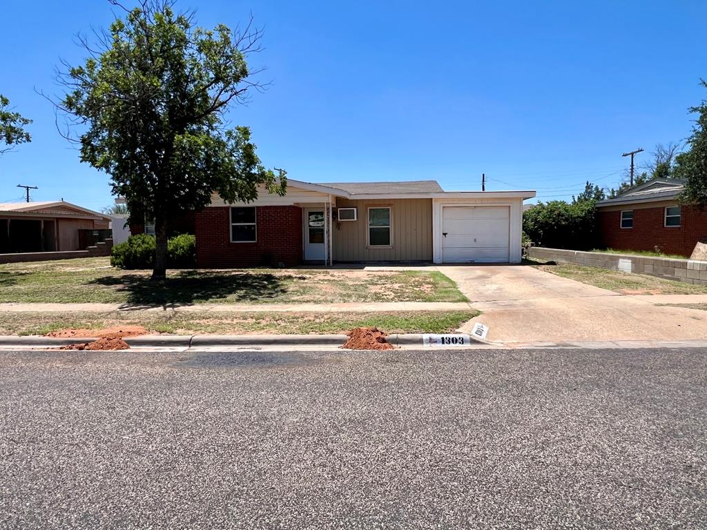 1303 Terrace Dr Property Photo 1