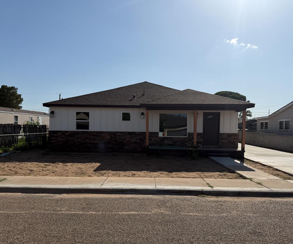 1007 N Carol St Property Photo 1