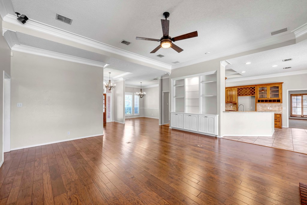 5305 Ridgefield Court Property Photo 10