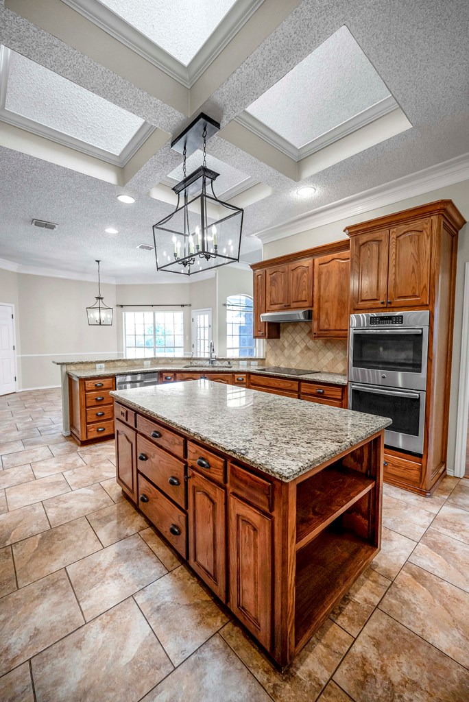 5305 Ridgefield Court Property Photo 19