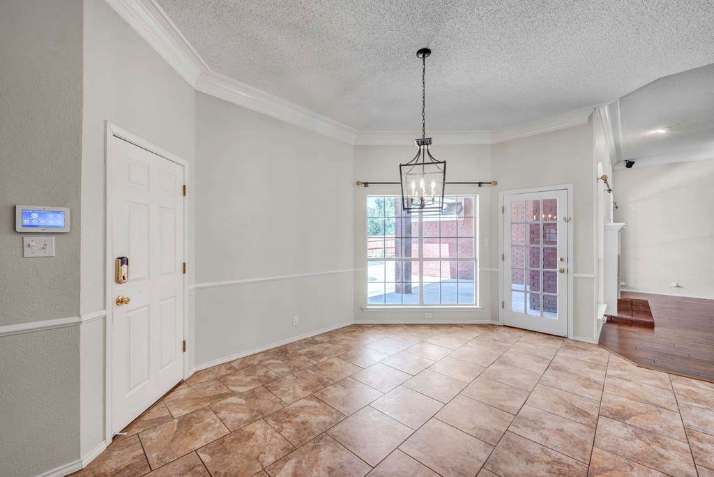 5305 Ridgefield Court Property Photo 23