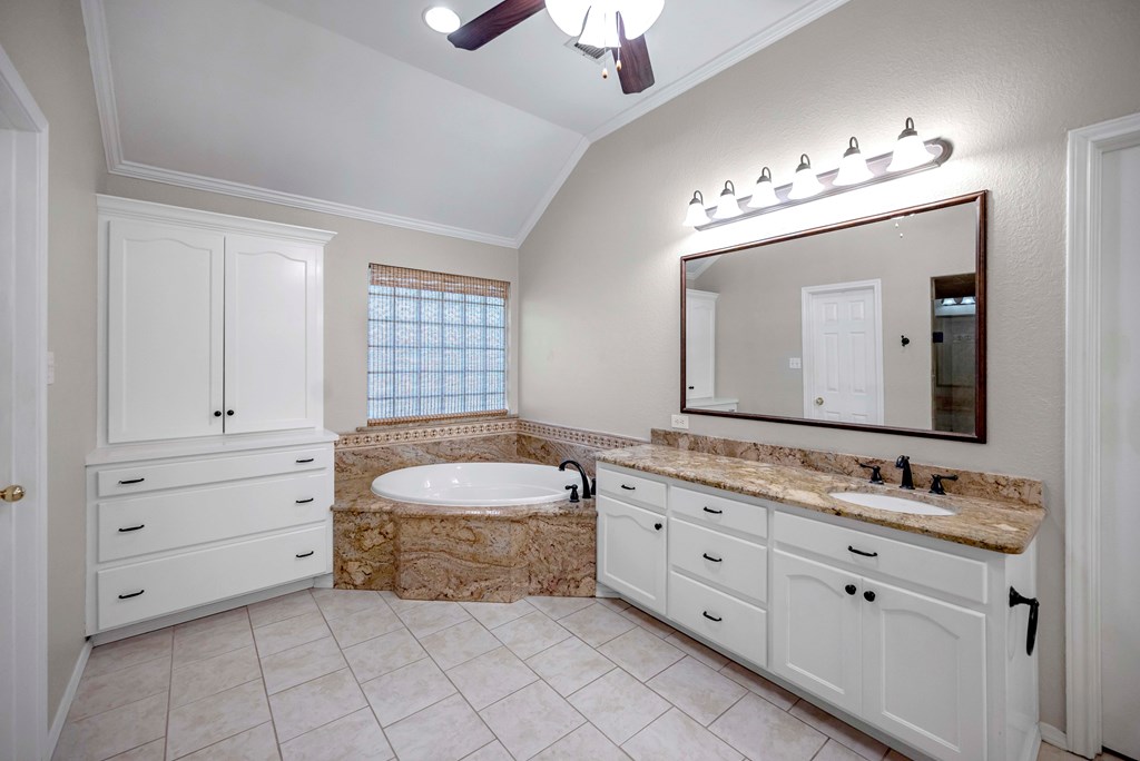 5305 Ridgefield Court Property Photo 57
