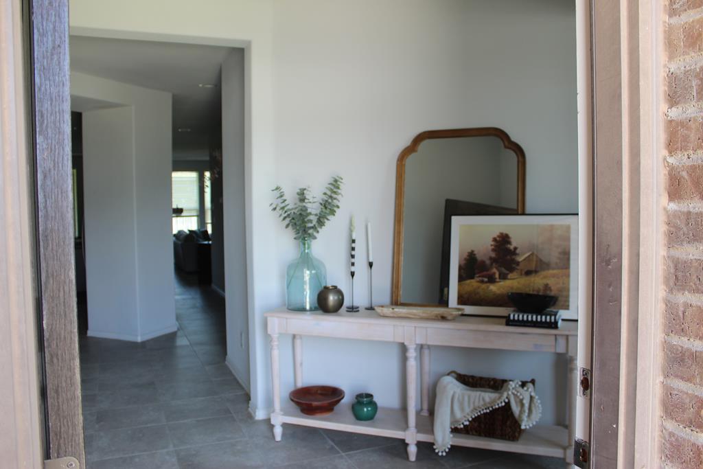 6920 Mcpherson Ln Property Photo 2