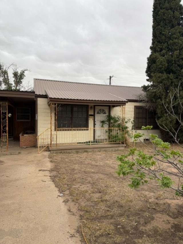 808 S Poplar Property Photo 1