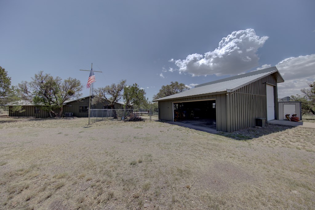 111 Juniper Property Photo 27
