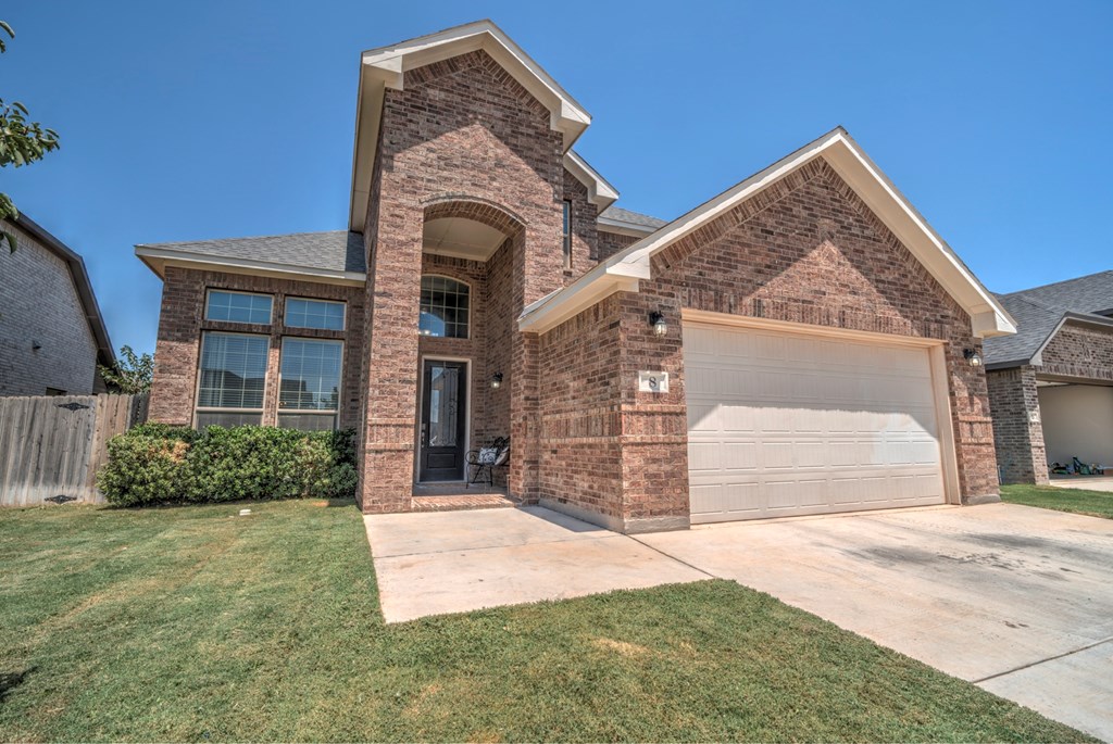 8 Los Medios Dr Property Photo 3