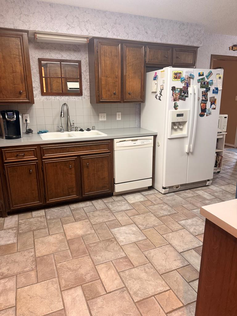 4103 Dawn Circle Property Photo 4