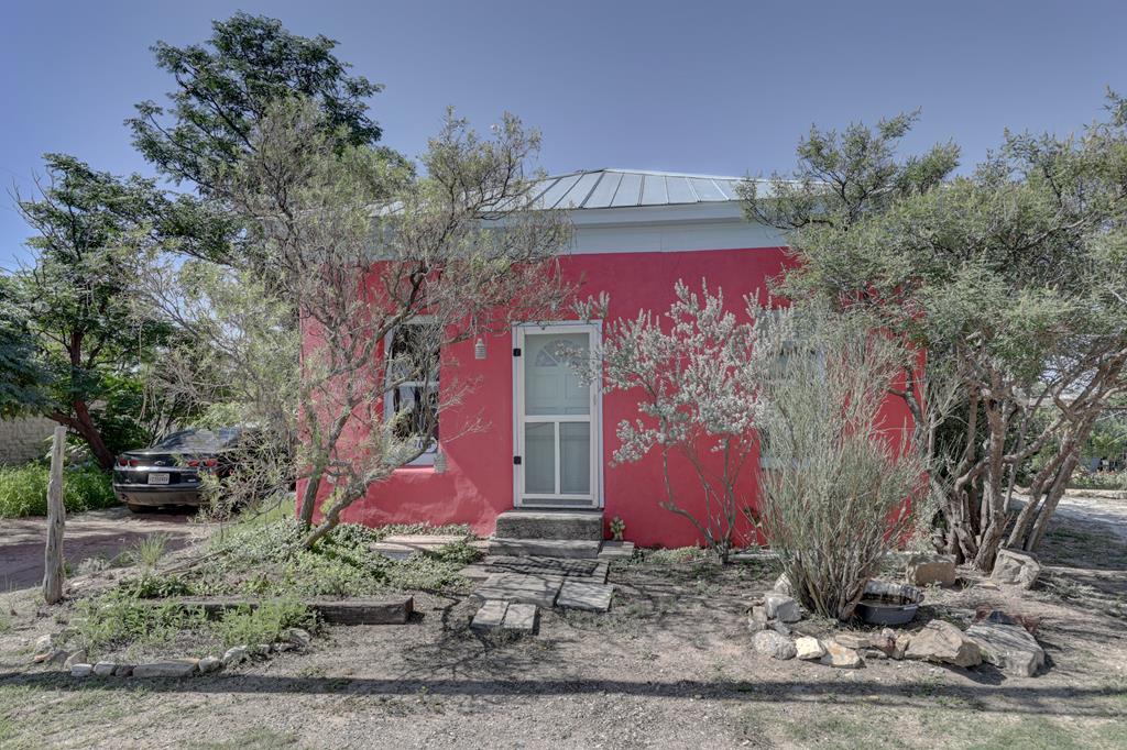 106 Se 4th Property Photo 1