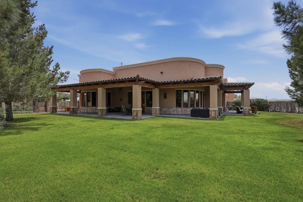 1110 Crockett Property Photo 1