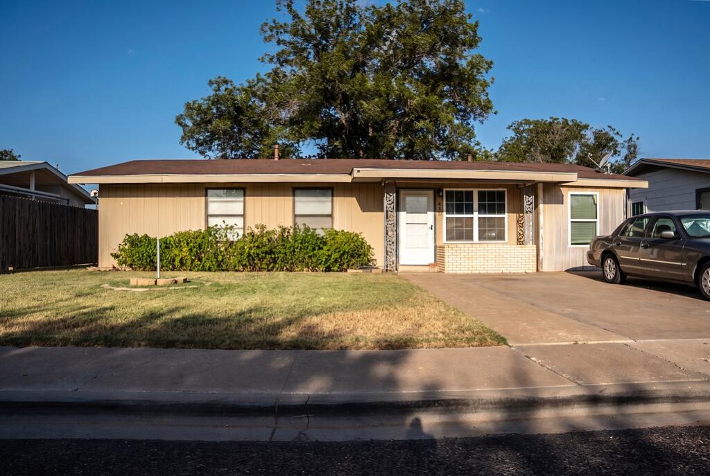 413 Blackstone