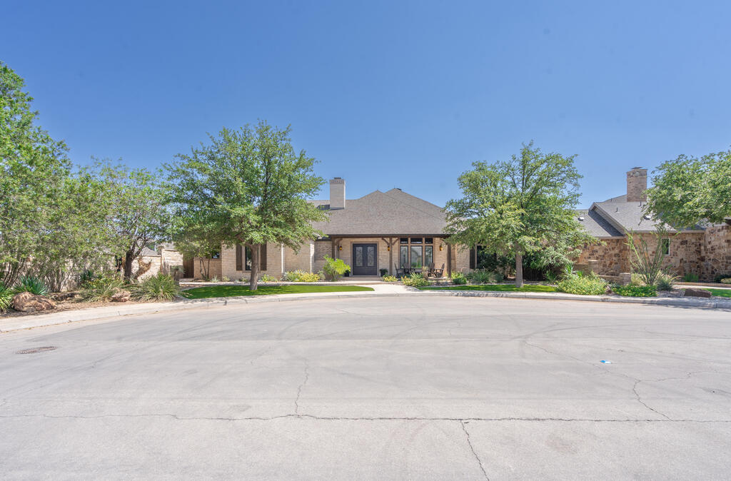 4101 Timberglen Cr Property Photo 1
