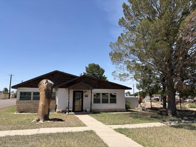 1723 W 6th St Property Photo 1