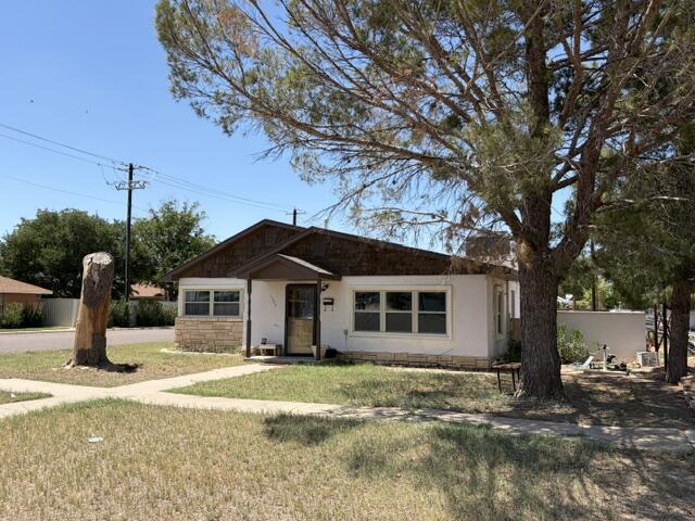 1723 W 6th St Property Photo 2