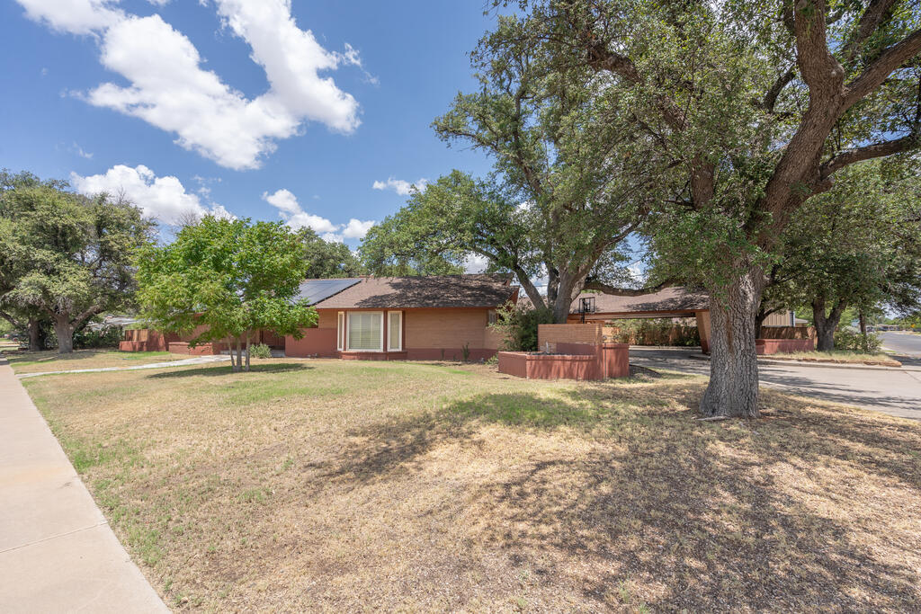 3100 Eastover Dr Property Photo 3