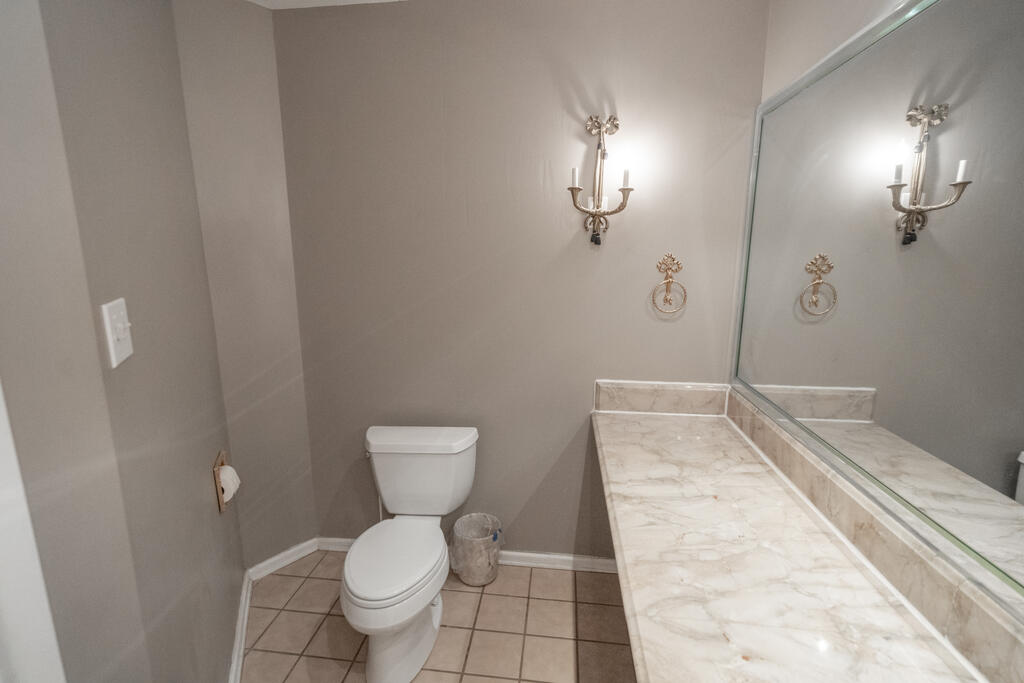 3100 Eastover Dr Property Photo 43