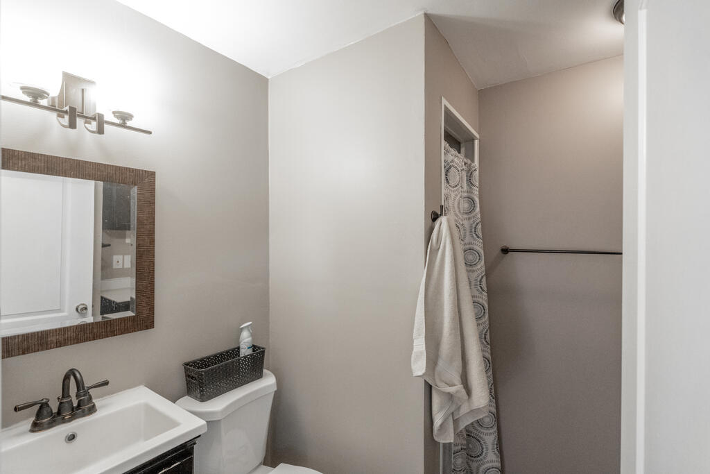 3100 Eastover Dr Property Photo 58