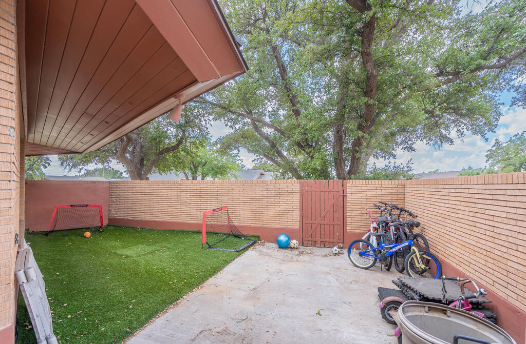 3100 Eastover Dr Property Photo 64