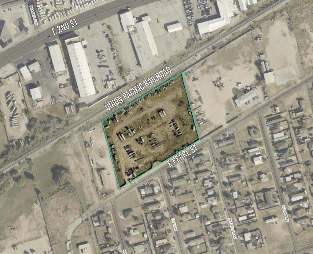 1301 E Pearl Property Photo 1