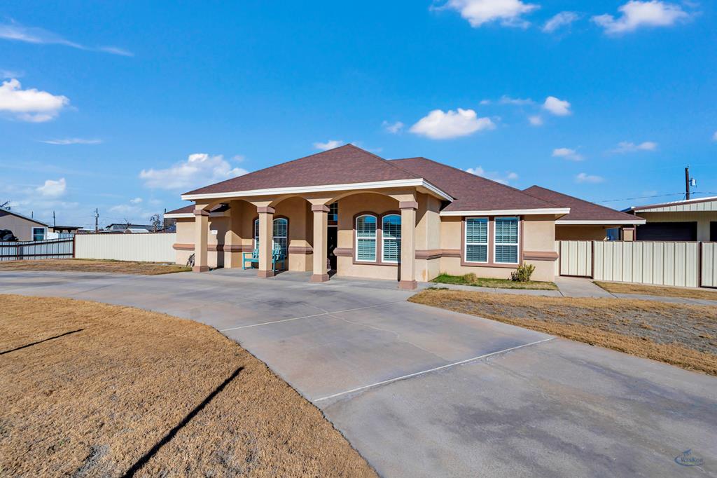 11668 W Catalpa Property Photo 1