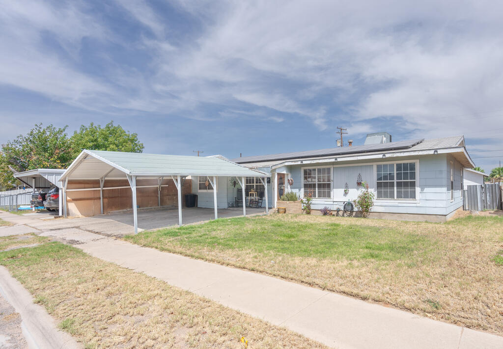 136 Jackson St Property Photo 1