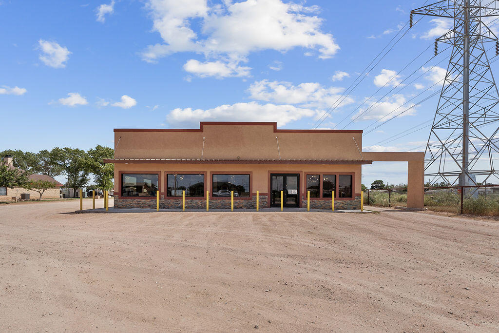 10663 W University Blvd Property Photo 1