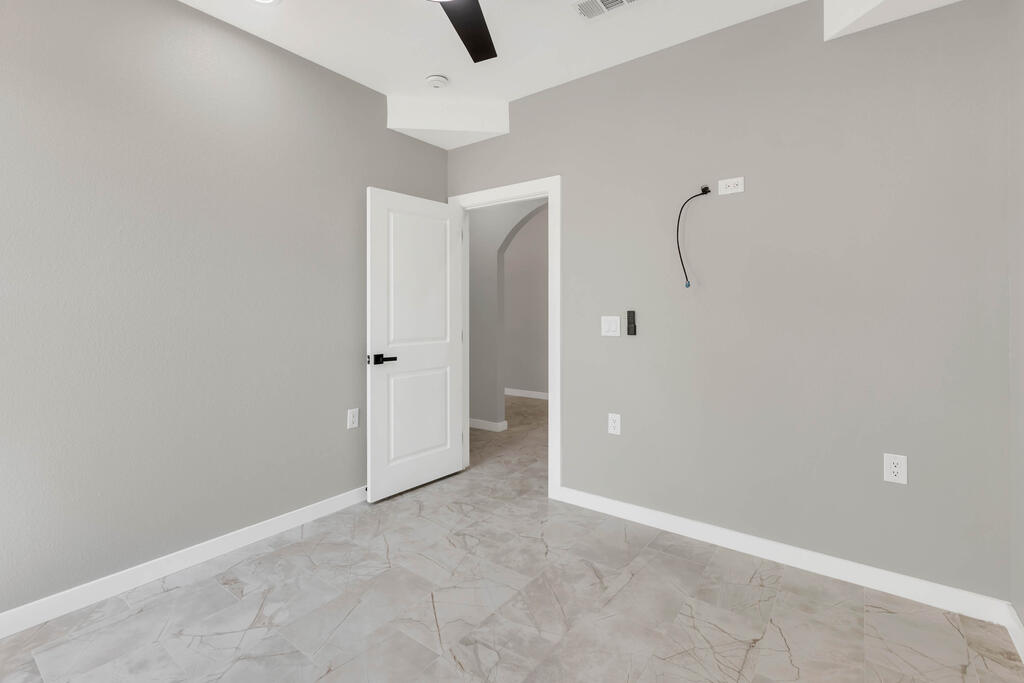 8241 W Jay Ave Property Photo 18