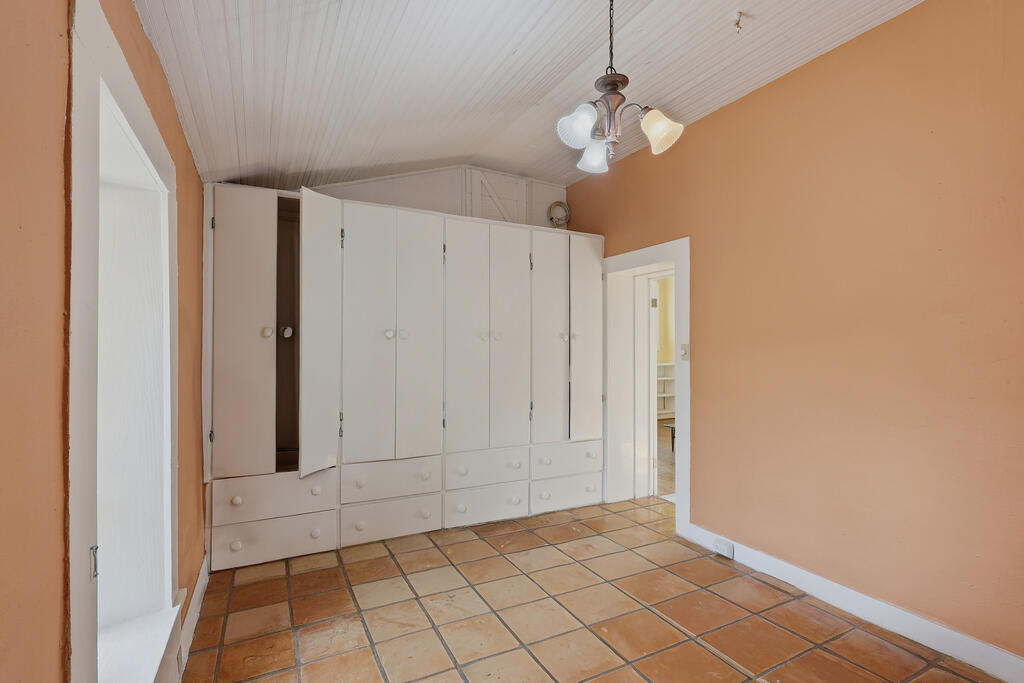 200 E Musquiz Dr Property Photo 13